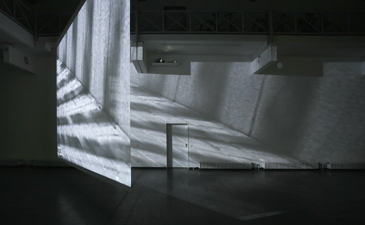 run-run – Video- und Klanginstallation – Neues Kunstforum Koeln 2006